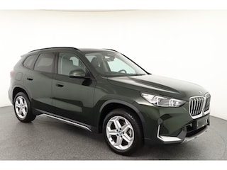 BMW X1 sDrive18iA xLine ** ADAPT. LED, LEDER, PANORAMA, TREKH, ADAPT. CRUISE, ACT. SPORTST ** 1e EIG - Ex BMW-AG - UNFALLFREI ** ** INFORMEER OOK NAAR ONZE AANTREKKELIJKE FINANCIAL-LEASE TARIEVEN **
