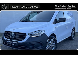 Mercedes-Benz Citan L1 51 kW Pro | Parkeerpakket Achterzijde met Camera | Trekhaak | Tweezits bijrijdersbank | Comfort bestuurdersstoel | Automatic Climate Control | Smartphone integratie pakket | Luxe Laadruimte bekleding met Kunststof vloer |