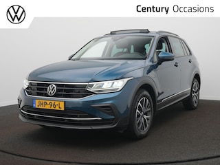 Volkswagen Tiguan 1.4 TSI eHybrid Life Business+ Panodak - LED - Side assist - PDC