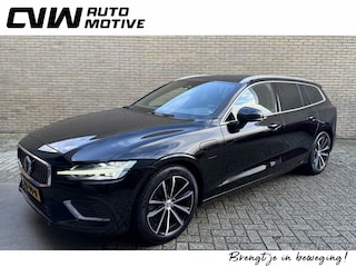 Volvo V60 2.0 T6 Plug-in hybrid AWD LongRange 350pk | Plus bright | Adaptieve cruise | Virtual cockpit | Wegklapbare trekhaak | Leder | Navigatie | Apple CarPlay | Stoelverwarming | Elektrisch verstelbare stoel met memory | Camera | Elektrische achterklep | BLIS | Volledig onderhouden