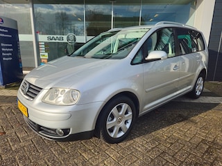 Volkswagen Touran 2.0-16V FSI Highline