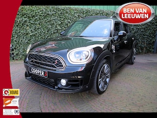 Mini Countryman 2.0 Cooper S Chili F60 automaat 1 eig. Pano.dak, HK audio, XL-Navi en 19"