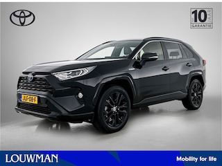 Toyota RAV4 2.5 Hybrid AWD Black Edition | Navigatie | JBL | PDC V+A | Staat beneden in het halletje