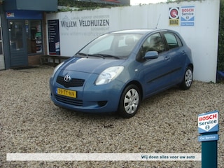 Toyota Yaris 1.3 16V VVT-I Automaat 5drs Sol, via oude dame