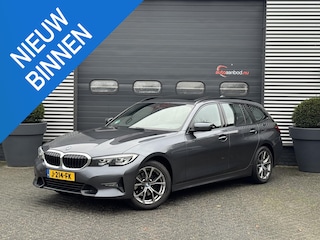 BMW 3-serie Touring 320i Executive Edition | Panoramadak | DAB | Carplay | Navigatie | Elektrische Achterklep |