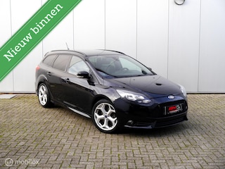 Ford Focus Wagon 2.0 MK3 ST-2 ST-3 Perfo. / Org.NL / NAP/ ST