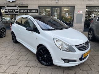 Opel Corsa 1.4-16V White Edit 3Drs Airco Zwart dak