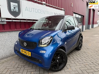 Smart Fortwo 1.0 Pure // Airco // 104 DKM NAP // 17 Inch LM