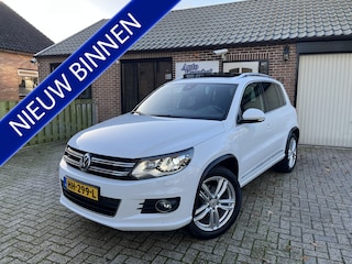 Volkswagen Tiguan 1.4 TSI R-Line Edition Panodak Trekhaak
