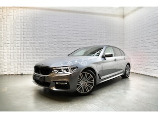 BMW 530e iPerformance M PAKKET SCHUIFDAK LEER HUD