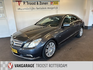 Mercedes-Benz E-klasse Coupé 250 CGI Elegance Automaat | Dealer onderhouden | Cruise control | Climate control | Stoelverwarming | Elek. inklapbare spiegels | Half-Lederen bekleding | Parkeersensoren v+a