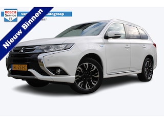 Mitsubishi Outlander 2.0 PHEV Executive Edition | Cruise control | Navigatie | Stoelverwarming | DAB radio | Climate control | Trekhaak | Parkeercamera |