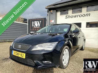 Seat Leon 1.6 TDI Style Ecomotive Trekhaak, Navi, PDC,NAP