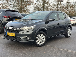 Dacia Sandero 1.0 TCe 90 Expression | 3.500KM!! | Parkeersensoren | LED-koplampen | Airco | CarPlay / Android Auto | DAB | Cruise