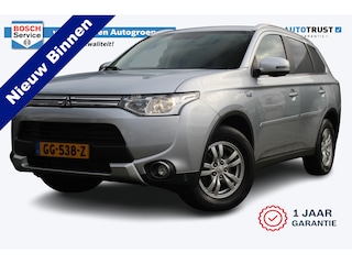 Mitsubishi Outlander 2.0 PHEV Business Edition X-Line | Incl. 12 maanden garantie | Trekhaak | Cruise control | Climate control | Parkeersensoren | Achteruitrijcamera | Bluetooth | Airco | Navigatie | Lichtmetalen velgen