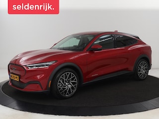 Ford Mustang Mach-E RWD 75 kWh | Leder | Stoelverwarming | 360 Camera | B&O Sound | Adaptive cruise | Carplay | Keyless | Navigatie | Stuurverwarming | Full LED | 20'' lichtmetalen velgen