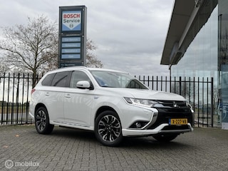 Mitsubishi Outlander 2.0 PHEV Premium | Leer | Dakraam