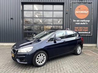 BMW 2-serie Tourer 218i AUT. PANORAMADAK|HUD|LEER|TREKHAAK|ADAPTIEF CRUISE CONTROL|LED|STOELVERWARMING|1E EIGENAAR|ORIGINEEL NL