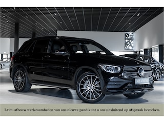 Mercedes-Benz GLC 200 4-M AMG Night|Panorama|20"|Trekhaak|MBUX|Spoorpakket|Sfeerverlichting|Treeplanken|New Service