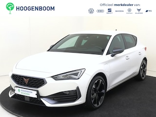 Cupra Leon 1.4 e-Hybrid Business | Parkeerassistent | Achteruitrijcamera | Adaptieve demping systeem | 3-zone airco | Keyless | Dodehoek detectie | Stoel- en stuurwielverwarming | CarPlay |