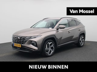 Hyundai Tucson 1.6 T-GDI PHEV Comfort 4WD | ACHTERUITRIJCAMERA | PARKEERSENSOREN VOOR & ACHTER | NAVIGATIE | APPLE CARPLAY & ANDRIOD AUTO | STOELVERWARMING | KEYLESS ENTRY & START |
