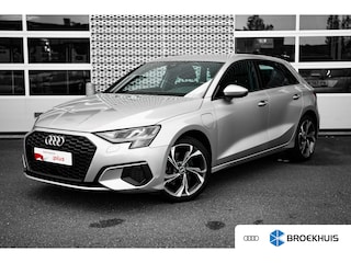 Audi A3 Sportback | 40 TFSI e | Stoelverwarming | Cruisecontrol | Parkeersensoren achter | Cruisecontrol standaard | Metaalkleur | Parkeersensoren achter