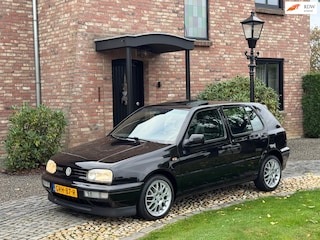 Volkswagen Golf 2.9 VR6 syncro Highline Airco Schuifdak