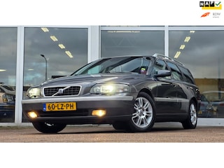Volvo V70 2.5 T Titanium 210pk Lerenbekleding Trekhaak Garantie