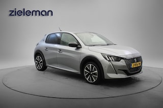 Peugeot 208 GT Premiere 50 kWh - Carplay, Digitaal Cockpit, Panorama, Half Leer, Camera, Stoelverw.