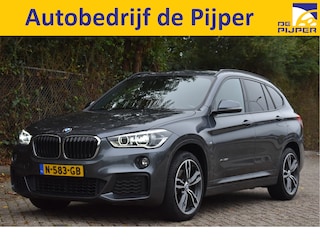 BMW X1 xDrive20i High Executive 4x4 M-Sport | Sportstoelen | Camera | Afn.haak | Keyless | Sfeerverl. | Navi | Full LED | 19" velgen