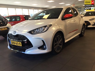 Toyota Yaris 1.5 Hybrid 130 Executive Parelmoer 16150 KM 11-2024