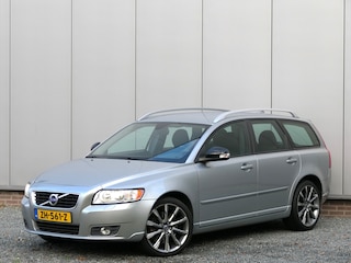 Volvo V50 2.5 T5 AUT Momentum Xenon / Cruise Control / High performance sounf