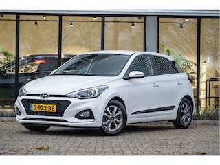 Hyundai i20 1.0 T-GDI Comfort Automaat | Navi | Apple CarPlay | Camera | Trekhaak | 4-Season