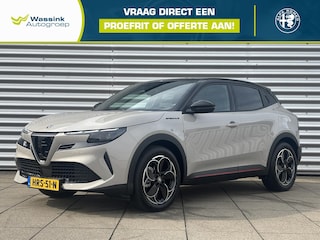 Alfa Romeo Junior 54 kWh 156pk Elettrica Speciale Navigatie | Panorama Dak | Camera | Pack Techno