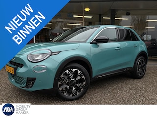 Fiat 600 1.2 Hybrid La Prima | Leer | Adaptive cruise control | Massage stoel | Camera |