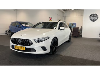 Mercedes-Benz A-klasse 200 Business Solution, Automaat, Nav, Climate, Cruise, Led, Trekhaak.