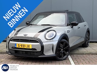 Mini Cooper 1.5 Camden Plus Edition Panoramadak I Navigatie I Apple carplay/Android auto I Stoel verwarming I Stuur verwarming I
