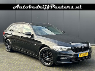 BMW 5-serie Touring 520d Sport Line Pano Leder Navi Camera LED Trekhaak