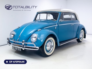 Volkswagen Kever Karmann Cabrio | 1961 | Concoursstaat | volledig gerestaureerd | Gulf Blue, een unieke, bijna nieuwe klassieker