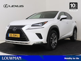 Lexus NX 300h AWD Luxury Line | Panoramadak | Trekhaak |  Elektrisch Bedienbare Stoelen |