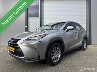 Lexus NX 300h AWD Luxury Line