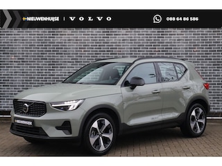 Volvo XC40 2.0 B4 Plus Dark | Adaptieve cruise control | Parkeersensoren voor + achter | Parkeercamera | 19" lichtmetalen velgen | All season banden | Dode hoek detectie | Trekhaak | Reservewiel | Elektr. verwarmbare voorruit | Stoelverwarming | Verwarmd stuurwiel | Elektr. bestuurderstoel incl. memory | Harman Kardon audio |
