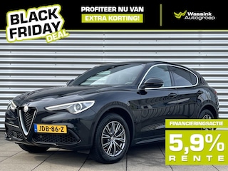 Alfa Romeo Stelvio Black Friday Deal ! 2.0 Turbo 200PK Automaat AWD Super Navigatie | Lederpakket met elektrische stoelen en geheugen | Stoel-Stuurwielverwarming