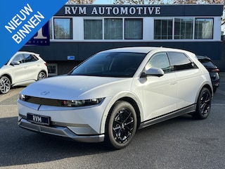 Hyundai Ioniq 5 Lounge AWD 77.4 kWh SOH 100% RIJKLAAR! | FABRIEKSGARANTIE HYUNDAI TOT 10-2028| |STOELVERWARMING + VENTILATIE| DEALER OH. |ELEK. ACHTERKLEP| BOSE AUDIO| VOL OPTIES| ACHTERBANK VERWARMD| HEAD-UP