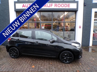 Toyota Yaris 1.3 VVT-i 5-Drs Automaat Black Line NIEUW MODEL,DEALER ONDERHOUDEN!