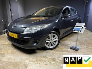 Renault Mégane 1.6 Celsium Navi Lmvelgen Clima Cruis