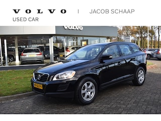 Volvo XC60 T5 241PK Automaat Kinetic Trekhaak | PDC voor + achter | 17" LMV