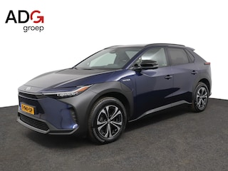Toyota bZ4X Business Plus 71 kWh | 360 Camera | Dodehoek detectie | Parkeer sensoren voor + achter | Electrische achterklep | Stoelverwarming | Stuurverwarming | Trekhaak |