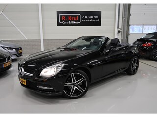 Mercedes-Benz SLK 200 Automaat Leer Nekverwarming Navigatie Sportstoelen BT Stoelverwarming 18 inch Sportvelgen Boekjes aanwezig Zeer nette staat