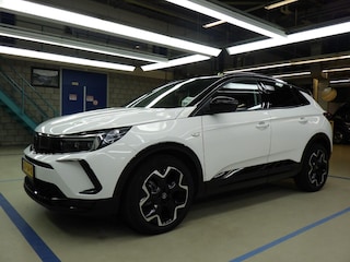 Opel Grandland 1.2 Turbo Hybrid GS Advanced 136pk Automaat | Adaptive Cruise | Stuur/Stoelverwarming | LED-Matrix | Navigatie | Comfortstoelen | Voorruitverwarming | !!